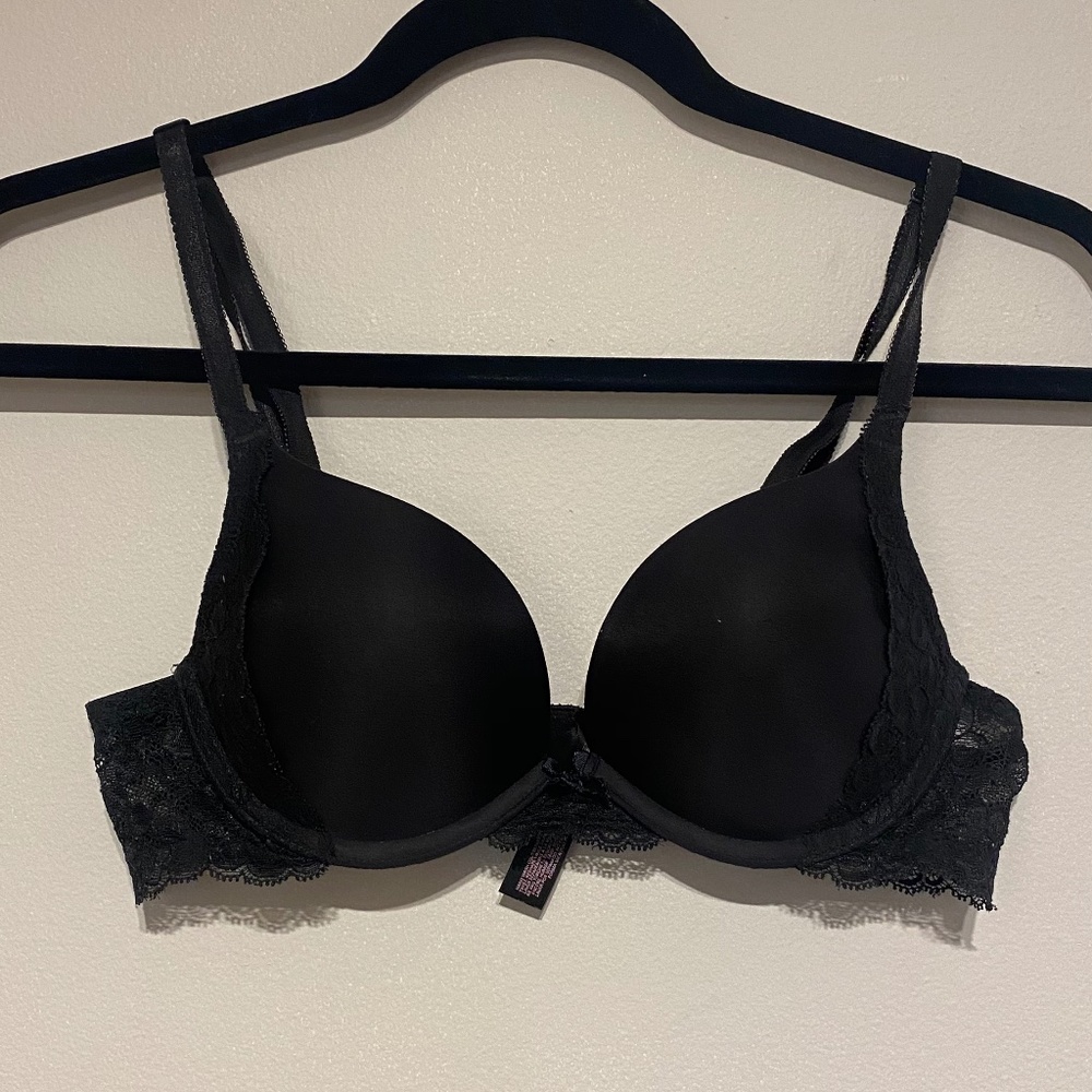 Victoria Secrets Bra 34 B